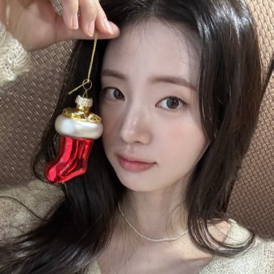 luckinpa8es's profile picture. 사랑과 영원의 경계에서