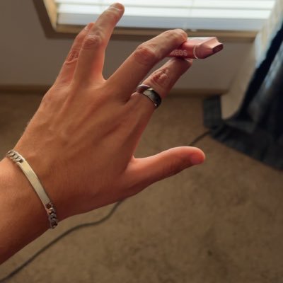 sebSL2002's profile picture. bi 6’2