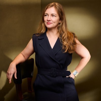 adapolla's profile picture. Beauty entrepreneur. CEO of @AlchimieForever. Reader, runner, frequent flyer. Wife, sister, cat mom.