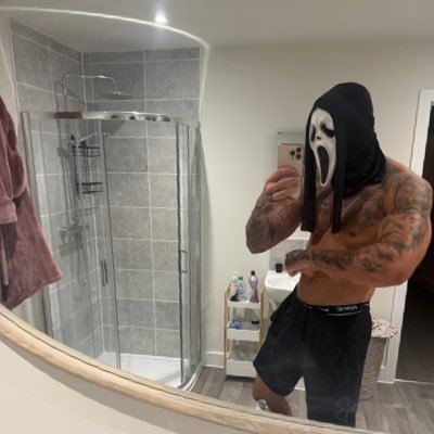 bigtatman12's profile picture. 22 ,6,4,110kg 💪🏼😈