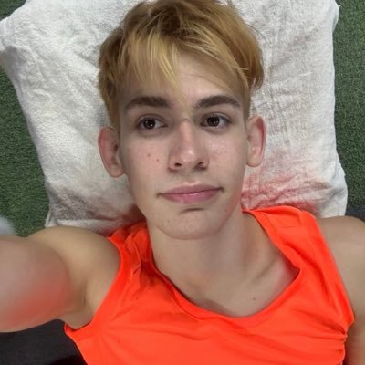 MeowPowerBoy's profile picture. ⭐ Me maquillo a veces. ⭐Estudio medicina. ⭐Dragtor. ⭐Amo los gatitos. 🏳️‍⚧️🏳️‍🌈