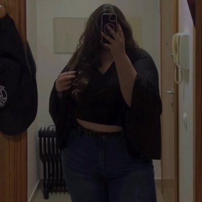 adrianaassantos's profile picture. 