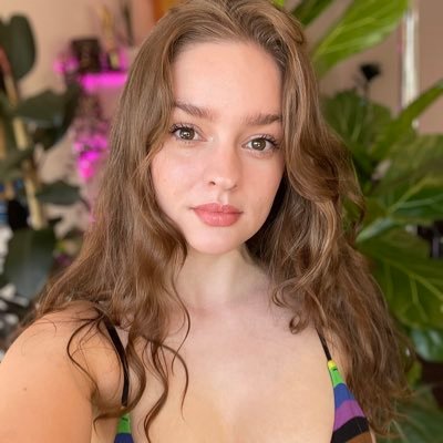 LizSmail's profile picture. 