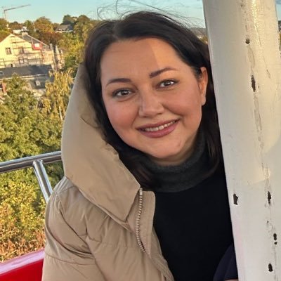 NahidSeif's profile picture. دل دیوانه‌ای دارم، که بند و پند نپذیرد The black flag is a sign of mourning for Bloody November 2019/Iran جمهوری‌خواه/ملی‌گرا/میانه‌رو