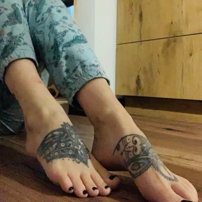 Sofia6428697661's profile picture. 💋 Only feet, only fans 👠 Custom pictures – DM me 🔥 Tattoed feet 👅 Foot lovers welcome  telegram: @Sofialovefeet