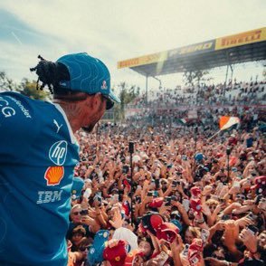 EmmylovesF1's profile picture. she/ her II 24 II F1 fan II yelling at F1/F2/F3 and other cars, occasionally also at motobikes🏎️