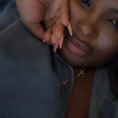 nyco_l's profile picture. Physics Student by choice, Servant of the law by fate👩🏽‍⚖️. #Unhinged, might talk a lot. Inlove with my feet x