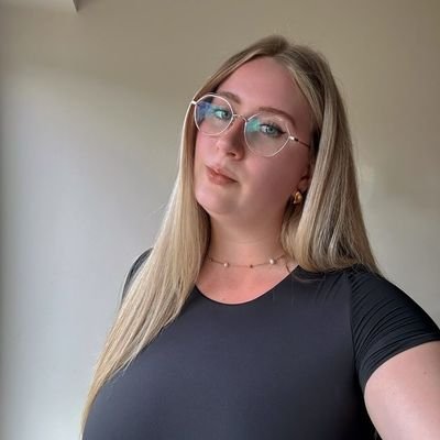 mary2034052081's profile picture. 