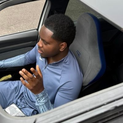 R4shidii's profile picture. nah i’d win