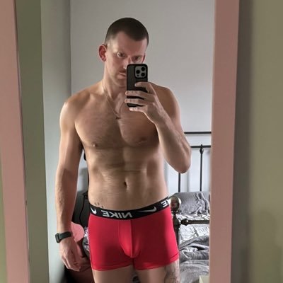 DWBear89's profile picture. DM for collabs  😉 https://t.co/cgQ0EeoYCs