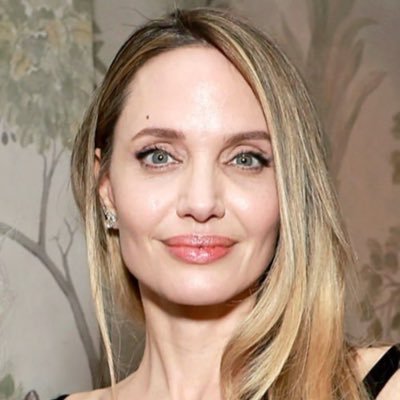 AJolie575's profile picture. mom film maker ✨
