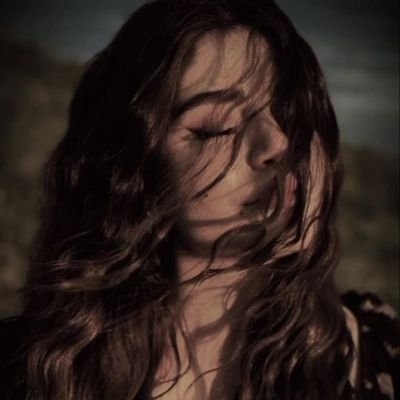 m777439's profile picture. إذا كانَت المُعضله تشَّابُك أرواح ؛ فَكيِفَ تُفَك الرُوح مِن الروحღ.