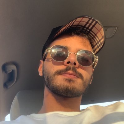 Tooha_eshgifa's profile picture. 4th Year Dental student 🦷 45| AMU | Barista ☕️| حساب يدار بواسـطه مزاج صاحبه دون ترتيب لمحتوى يرضيك