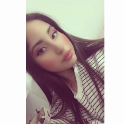 esmaqunerr's profile picture. 