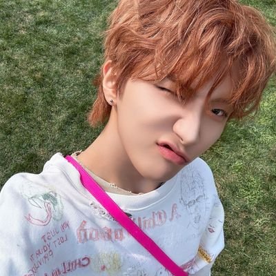 whunagi_'s profile picture. Maybe woonhak private account 🐻 nobody knows ( *・ω・)ノ