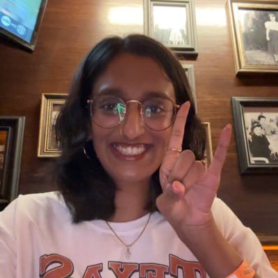 dykedevils's profile picture. ut ‘24 | 📖: 13/35 | cr: