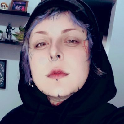 AnaAzulll's profile picture. あまり期待しないでください