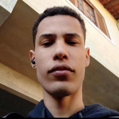 eoyami's profile picture. web dev, games and animes.