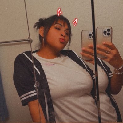 preciousaaron14's profile picture. mama by day, in your dreams by night