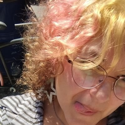 oofyuraa's profile picture. MX.
Only ghostie.