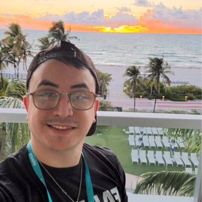 ivanemzc's profile picture. Quantum tweets