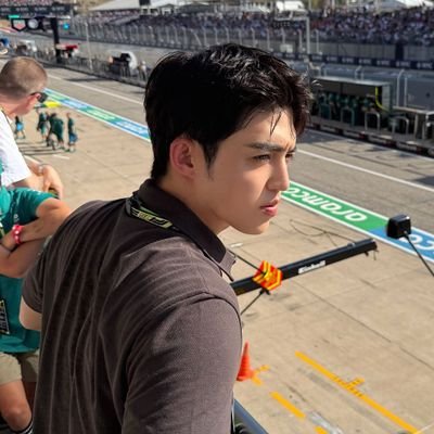 cherrycsc17's profile picture. @pledis_17 🩷🩵 fan acc
~ ⓡⓐⓝⓓⓞⓜ