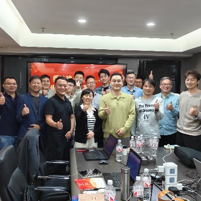 yycl_gaoshan's profile picture. -弘扬缠论文化，惠泽千万众生 
-币安广场/公众号/微博：高山说缠论 
-专注BTC/ETH缠论实盘实战操作 
-每周一三五晚19点公开直播缠论解析 
-每日早8点缠论早盘解析 
-社区专注缠论交易体系教学多年 
-2025年目标带领10000人摆脱亏损走向稳定盈利