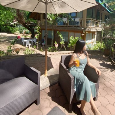 laugherize's profile picture. Sophisticated design👗
Smart investing💼
Thrilling rides🏎
Mindful moments 🧘♀️ 
— Canadian dreams come true🇻🇳🇨🇦