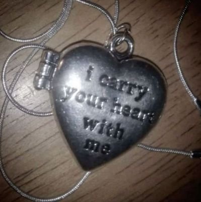linooqsetz's profile picture. porcelaine