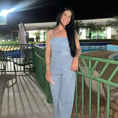 jheniimansano's profile picture. *insta -jhenimansano