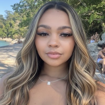 isisscrs's profile picture. @flamengo •22yo•