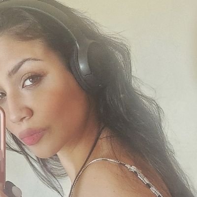 marcelledm's profile picture. 💬