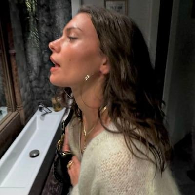 miihmaybank's profile picture. 