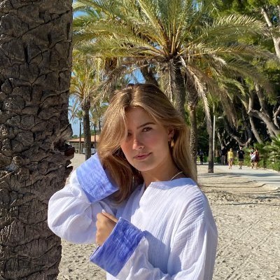 kom87_'s profile picture. Too busy working on my own glow-up to notice anything else✨
Chasing dreams and coffee ☕ | ✈️ Explore | 📸 Click | 🍣 Eat |