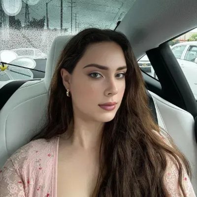 lucia_olivia's profile picture. Beauty, cosmetics and personal care.