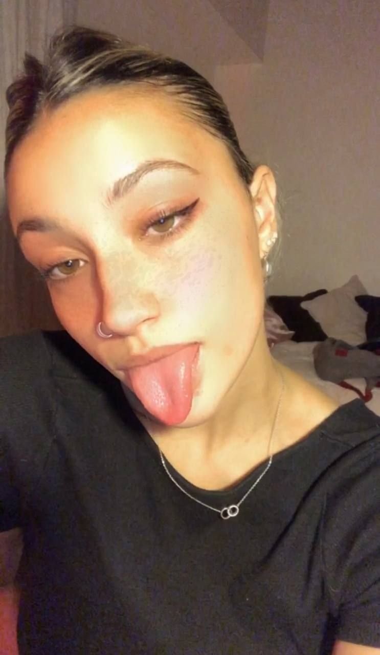Anabrasshotmai1's profile picture. hii 21 fem • other acchope to findfrens/buddiesto ramble with