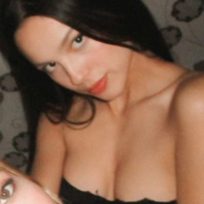 chlosuree's profile picture. the life of a showgirl aoty / byler♡