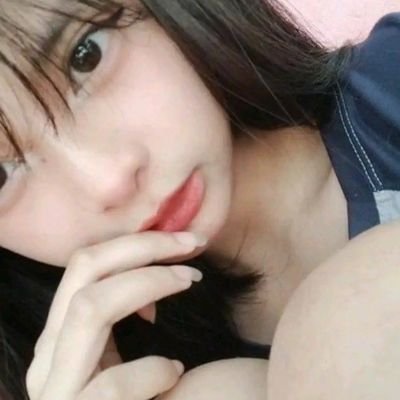 HeniaNugrianisa's profile picture. 