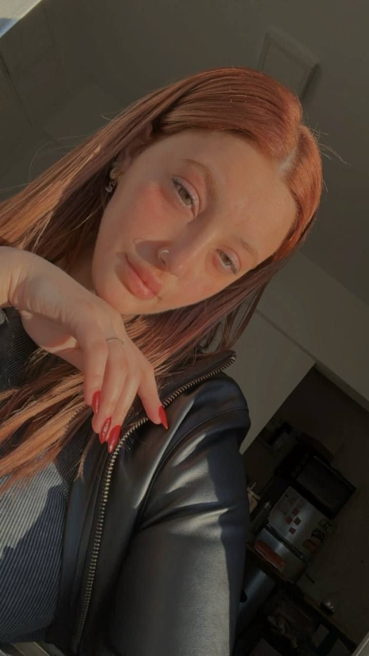 RenataScheidt3's profile picture. helloooo 21 and female ⟡ diff accountwould lovecool friends/palsto click with