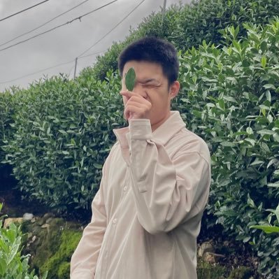 TennisY41645's profile picture. 研三在读｜小红书底层AI博主｜记录副业日常｜前美团&欢聚螺丝钉｜在南昌快乐生活