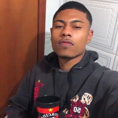 euerick33's profile picture. Torcida Jovem⭐
Engenharia de Software👨🏽‍💻