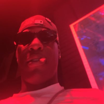 T00s3xc's profile picture. Cat dad🐱 Love is wicked.@lfc