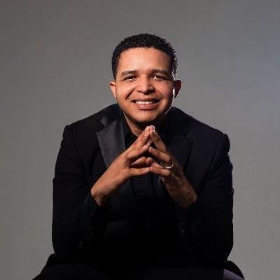 AnthonyFrancoM2's profile picture. Cristiano. Abogado. Comunicador. Autor. Director de Radio Salvación en RD .
CEO Del Instituto La Gracia de Comunicar.