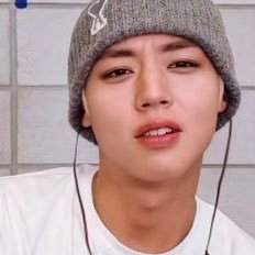 idapots's profile picture. this is my safe space ✋🏼