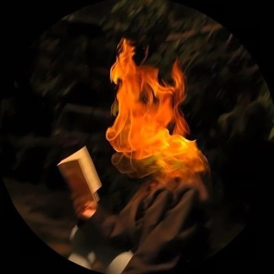 Evelyn28t's profile picture. I’m 19 I like books,anime,power rangers and gaming ,drawing fav movie : blood in blood out
