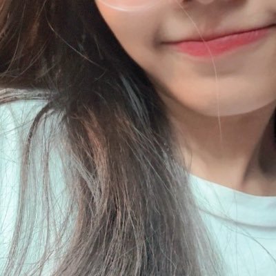 qozxug's profile picture. 