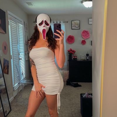 rileyjade55684's profile picture. I’m feeling so cold even though I’m under the blanket. Hold on for a minute, lemme put on my clothes.
👅👅👅

BACK UP
