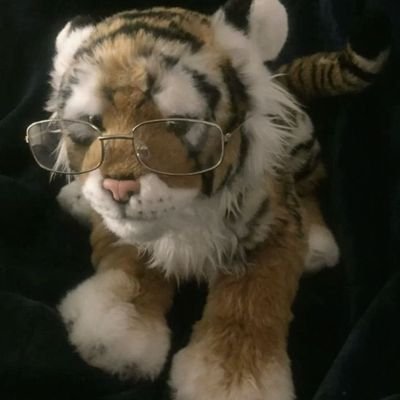 melancholicrace's profile picture. currently walking on the nothingless of limbo