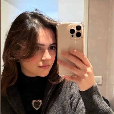 srish000's profile picture. Drama lover ✍️
