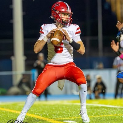 DerekMesa5's profile picture. Tucson High School | 6’1 | 185lbs | Varsity QB #6 🏈 | CO 2026 🎓 | 4.1 GPA 📚